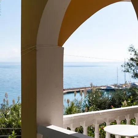 アパート Dimitra