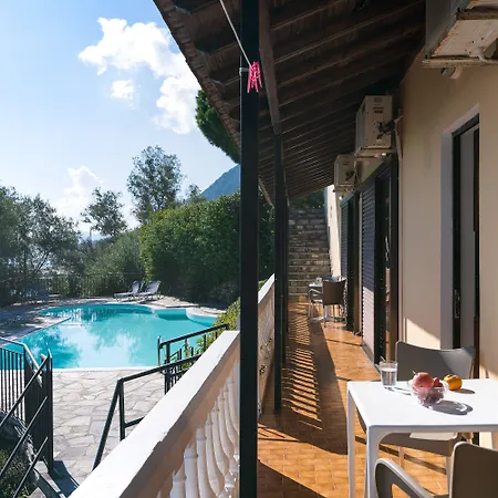 Dimitra アパート *